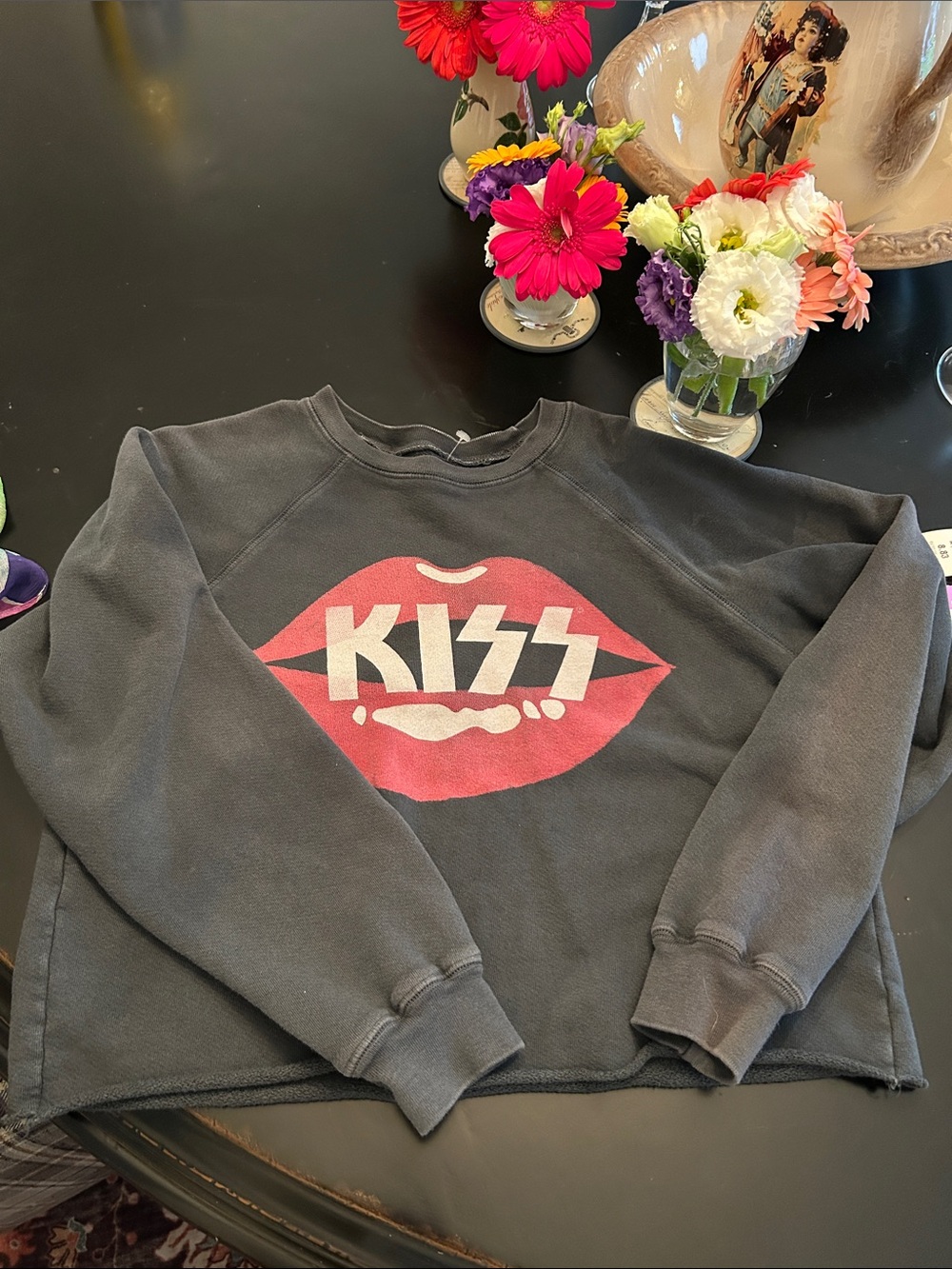 Retrobrand Kiss Sweatshirt